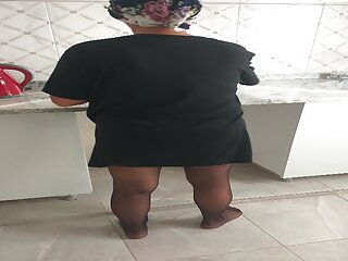 Sexy Legs In Nylons While My Stepmom Makes Stuffed In The Kitchen free video
