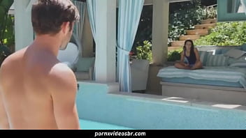 O Cara Da Piscina Fode Duro O Bebê Da Faculdade free video