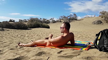 Public Handjob In The Dunes Of Gran Canaria free video