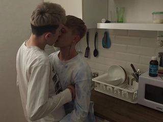 Twink Seduced A Guy For A Juicy Anal Fuck free video