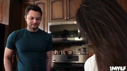 Stepmom Cali Rewarded Brad For Cleaning The Kitchen free video